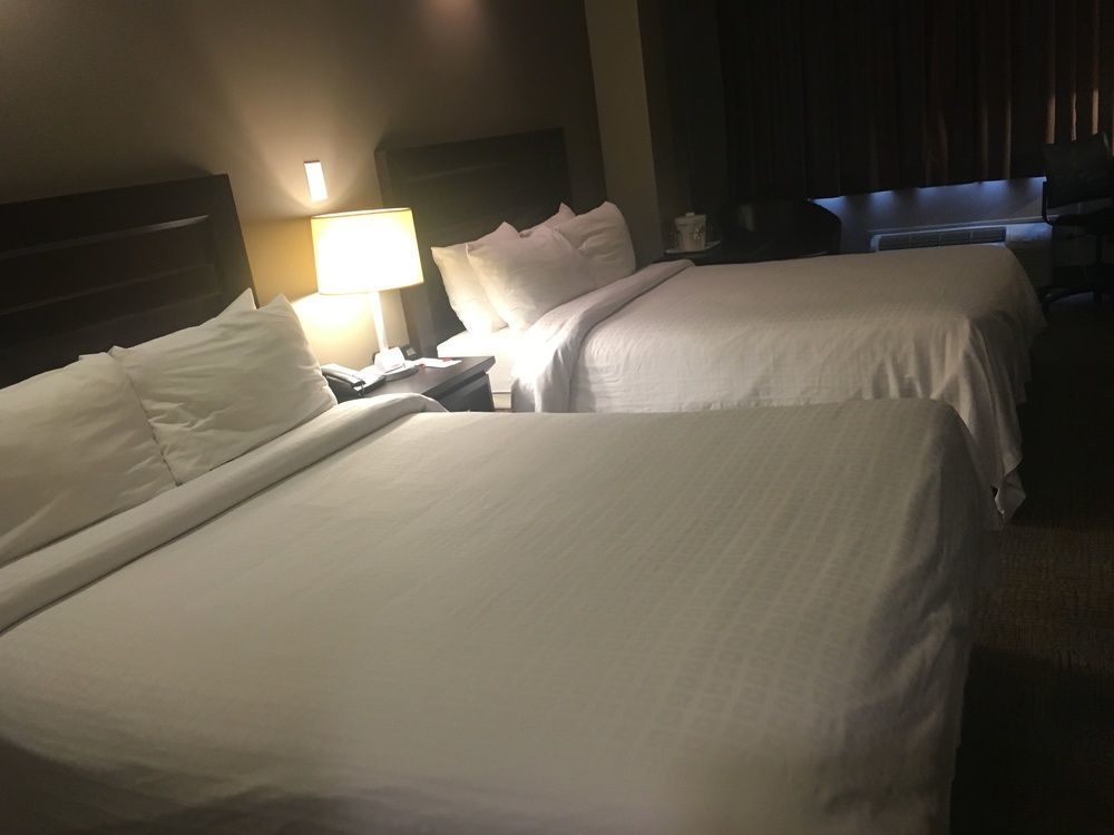 Express By Canad Inns وينيبج المظهر الخارجي الصورة